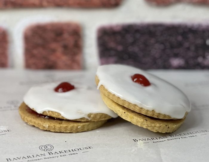 Empire Biscuit (4) / Vegan Empire (3)