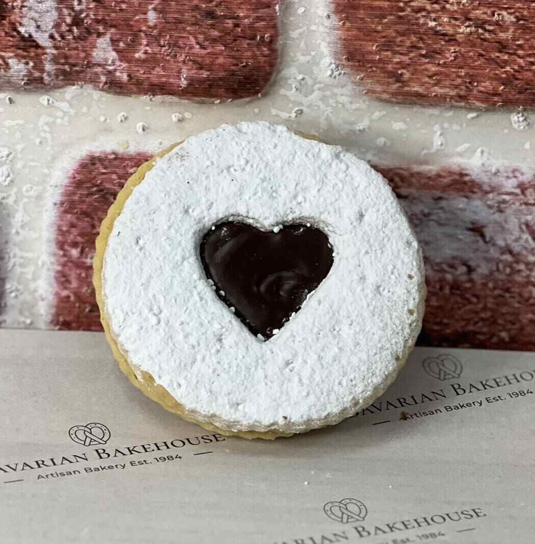 Chocolate Linzer Heart Biscuit (3)